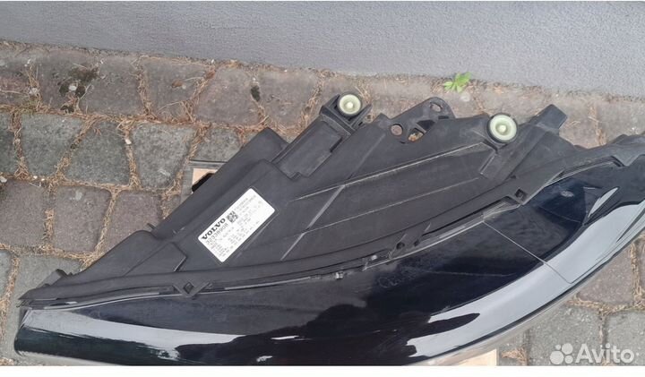 Volvo XC40 рест фара передняя левая светодиодная