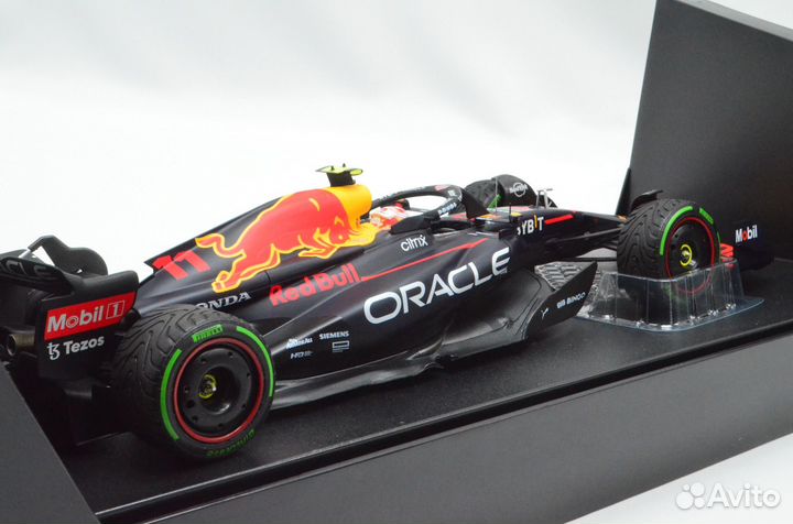 1/18, Oracle Red Bull RB18 S. Perez, Minichamps