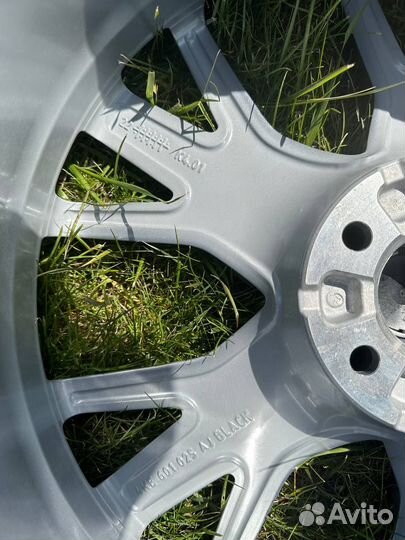 Оригинальные колёса R21 Audi