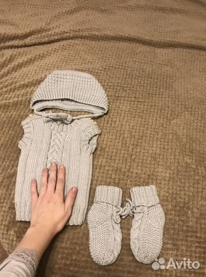 Жилет чепчик и носочки