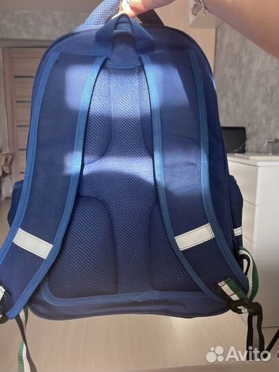 Школьный рюкзак с оритопнед. спинкой