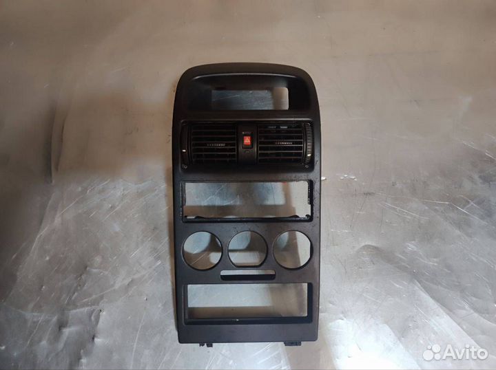 Рамка магнитолы Opel Astra G 2001 90561237