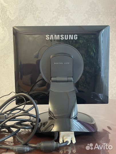 Монитор Samsung 17''