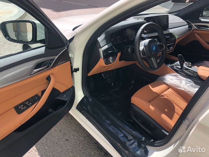 BMW 5 серия 3.0 AT, 2023, 77 км