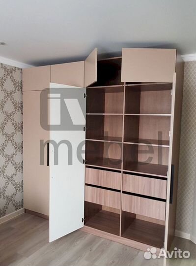 Распашной шкаф