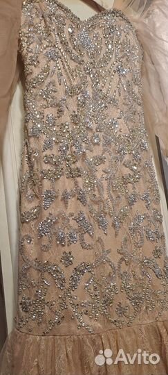 Вечернее платье