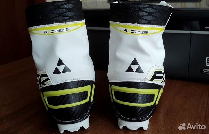 Лыжные ботинки Fischer Carbonlite Classic 36размер