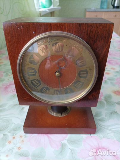 Часы настольные весна СССР
