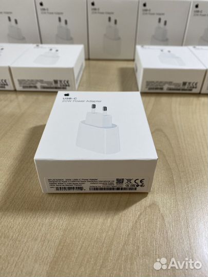 Блок быстрой зарядки на Apple iPhone USB-C 20W