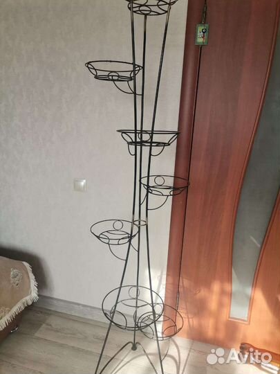 Подставка для цветов напольная