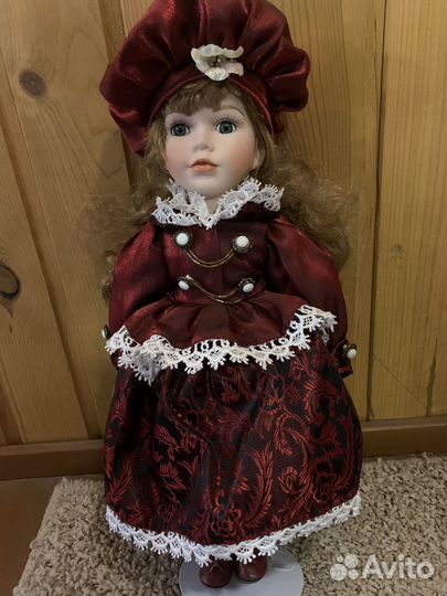 Кукла фарфоровая коллекционная Remeco
