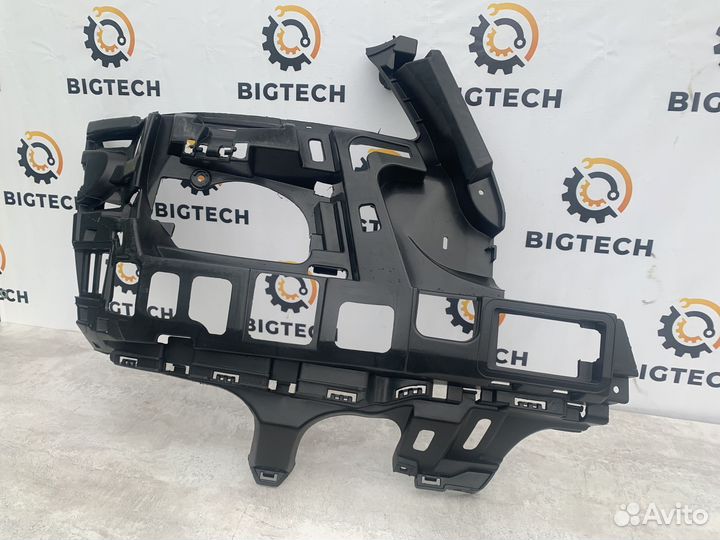 Каркас бампера правый GL A1648851016