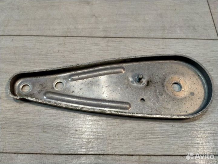 Крепление заднее правое Bmw 525I Левый Руль