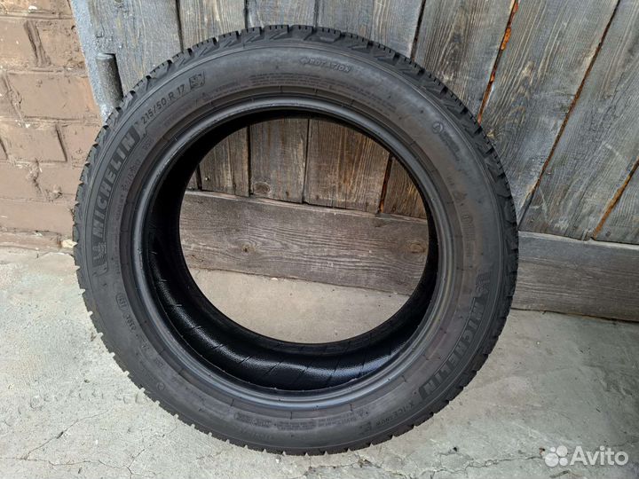 Michelin X-Ice Snow 215/50 R17