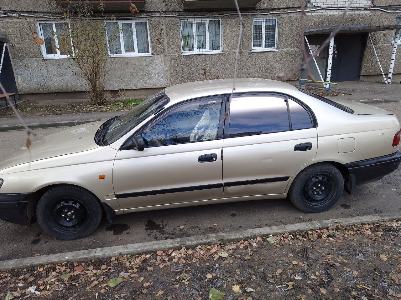 Toyota Carina E: фото владельца