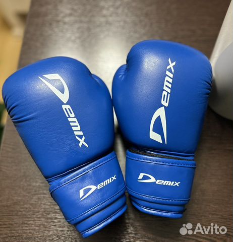 Боксерские перчатки