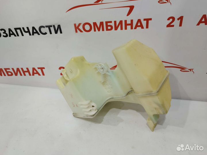 Бачок омывателя VW Transporter T5 20003-2009