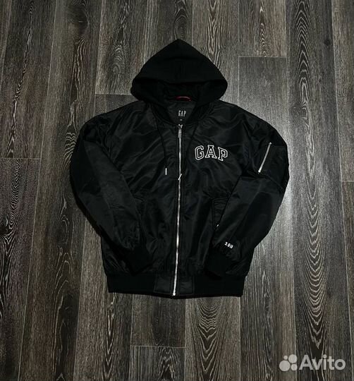 Бомбер мужской Gap