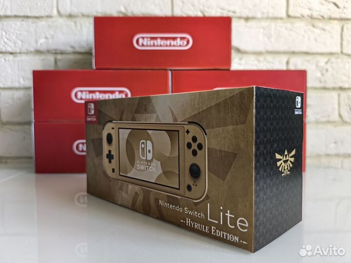 Nintendo Switch Lite Hyrule Edition