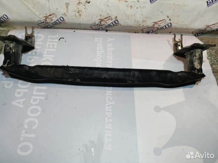 Усилитель переднего бампера Volkswagen Touareg I рестайлинг (2006—2010)