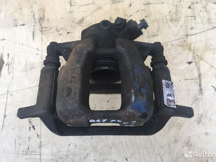 Суппорт передний левый peugeot 407