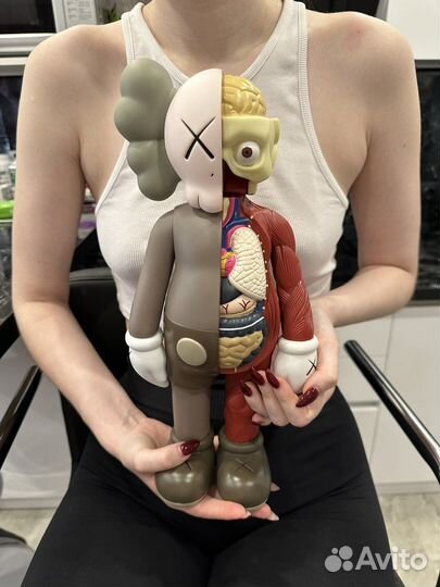 Kaws фигурка