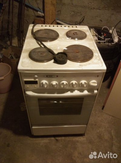 Продам б/у электрическую плиту 
