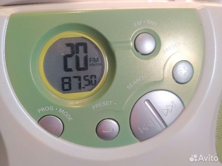 CD проигрыватель Philips digital tuner AZ3010