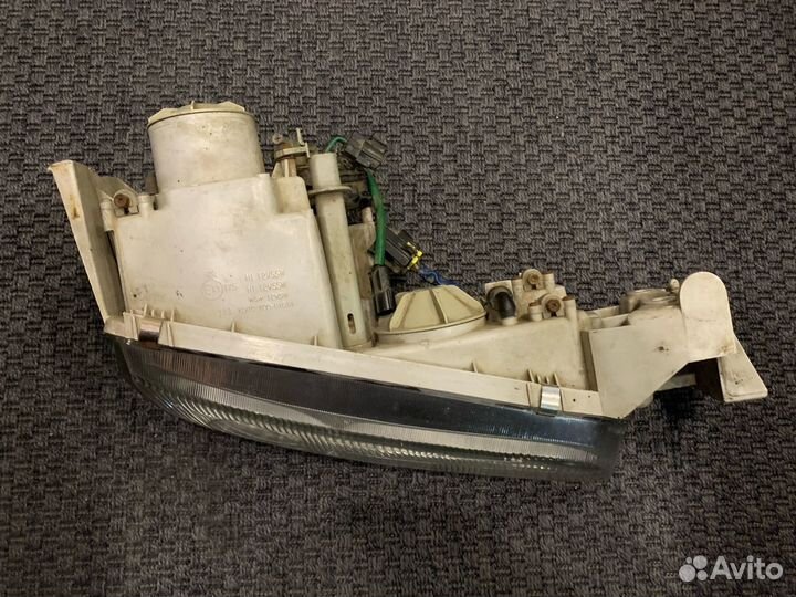 Фара правая Mazda 626 GE