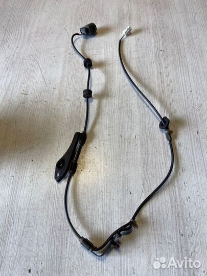Провод датчика ABS задний правый Toyota Corolla