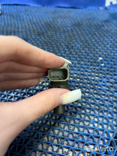 Датчик положения распредвала Ford Focus 2 kkda