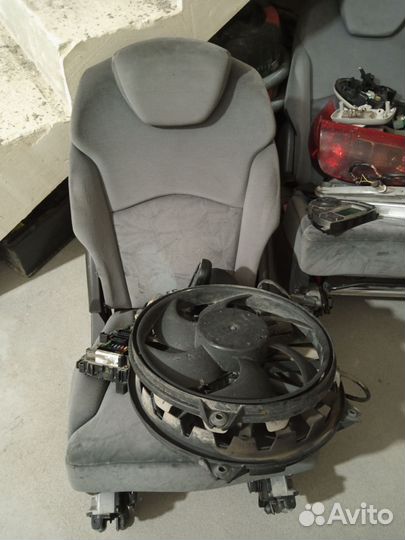 Сидения на пежо 807 и ситроен С8