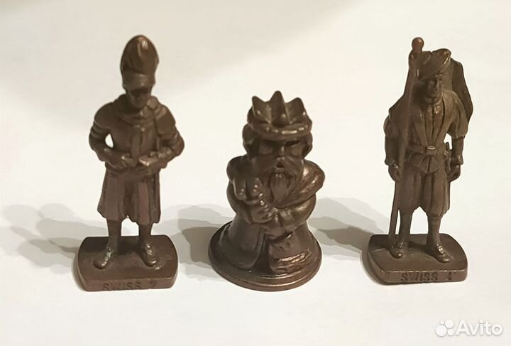 Металлические солдатики (и др.) из Киндер-сюрприза
