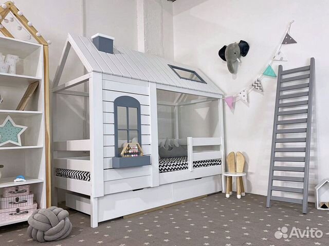 Кровать домик