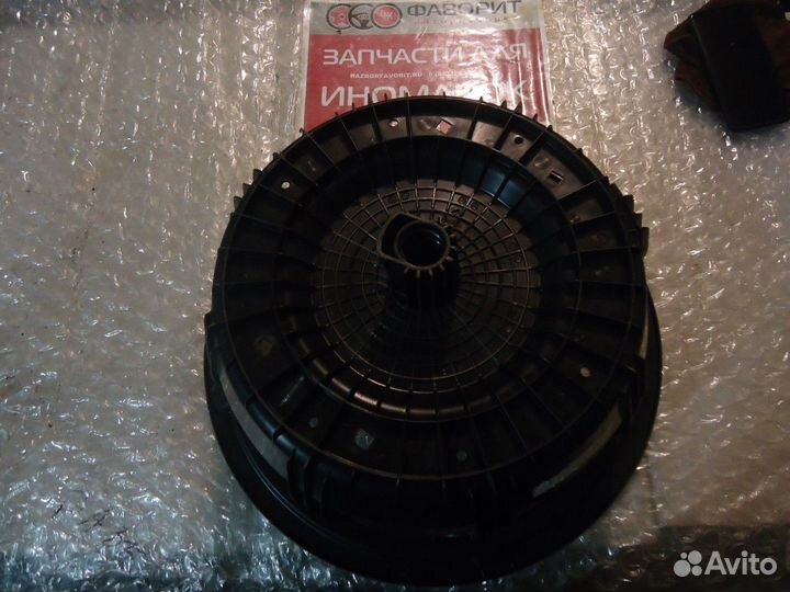 Кронштейн запасного колеса (корзина)