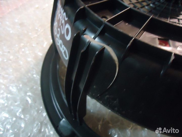 Кронштейн запасного колеса (корзина)