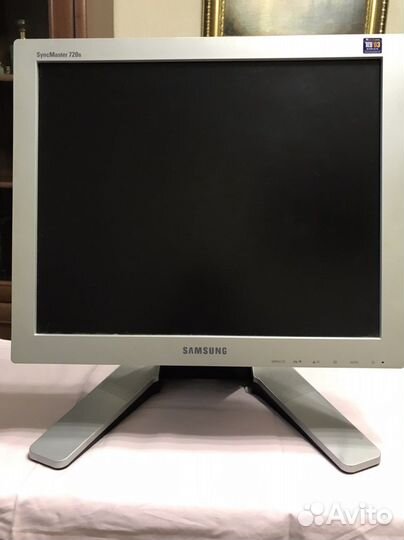 Монитор Samsung