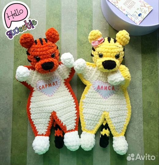 Мягкие вязаные именные игрушки (комфортеры)