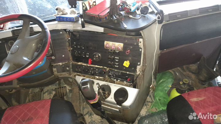 Freightliner Columbia, 2004