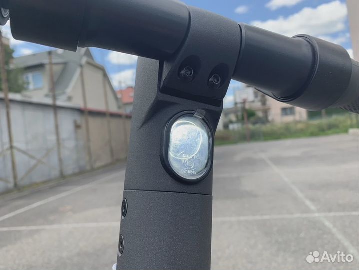 Новый электросамокат ninebot e22