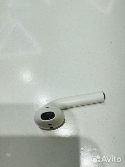 Airpods 2 кейс и левый наушник
