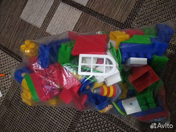 Портфель, пазлы, игры