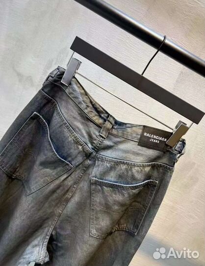 Джинсы Balenciaga distressed buggy 24SS