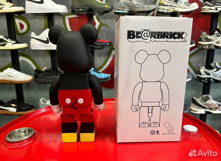 Фигурка BearBrick Мики Маус