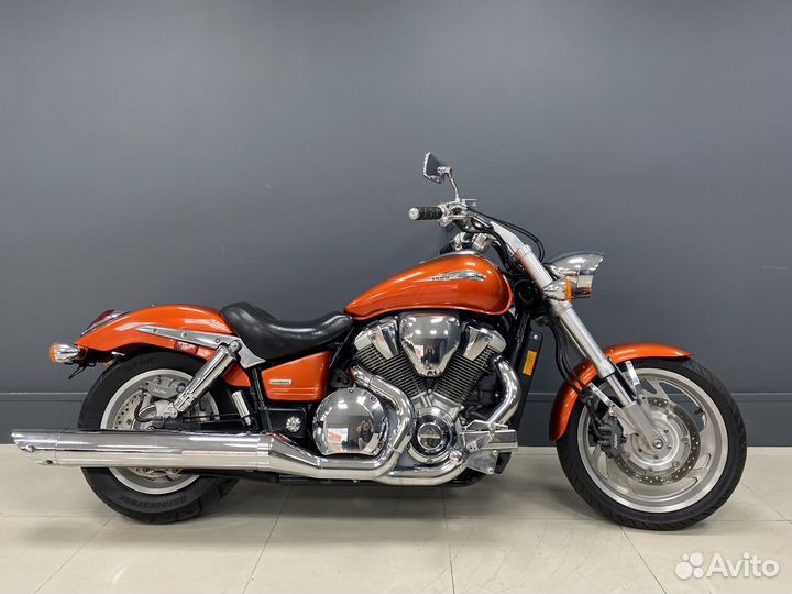 Мотоцикл Honda VTX1800C 2003г.в