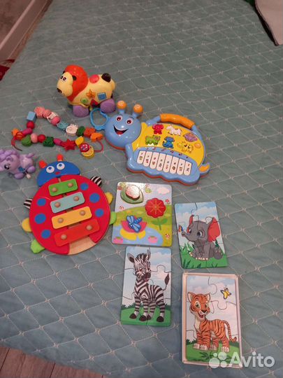 Игрушки и пазлы