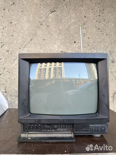 Телевизор JVC C-1480M