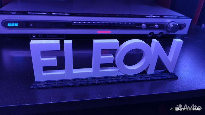 Статуэтка по сериалу отель Элеон