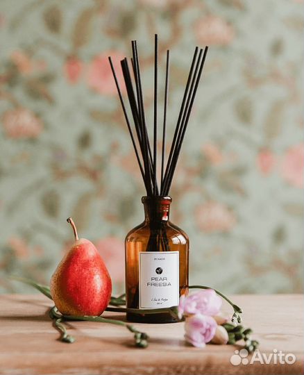 Ароматический диффузор с палочками By Kaori