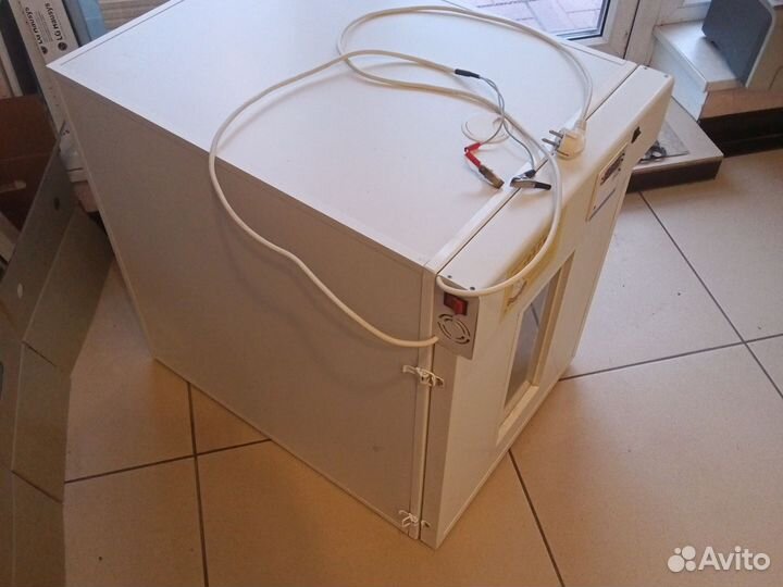 Инкубатор для яиц автоматический 300 яиц